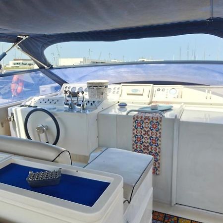 ホテル Desire Charming House Boat パレルモ エクステリア 写真