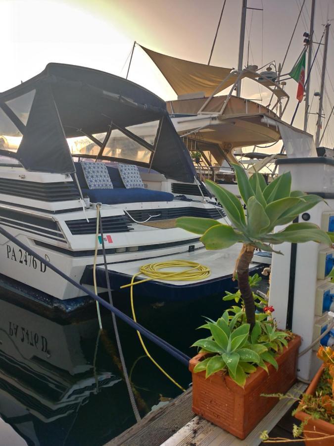 ホテル Desire Charming House Boat パレルモ エクステリア 写真